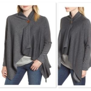 Bobeau gray wrap with button - M